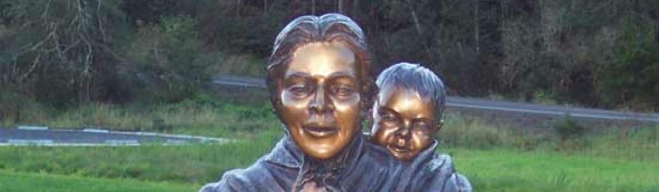 statue of women or son