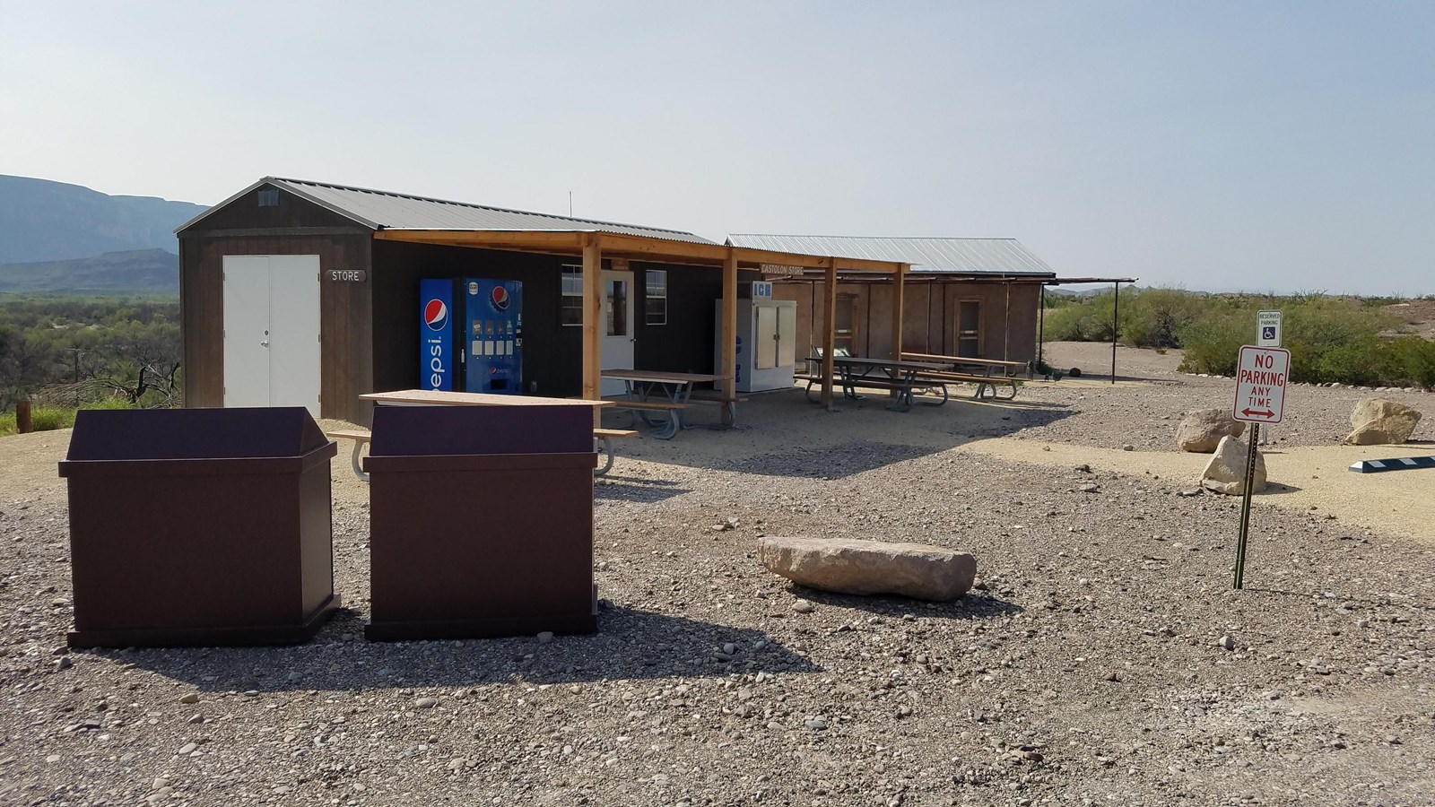 The temproary La Harmonita Store that acts as a concession store