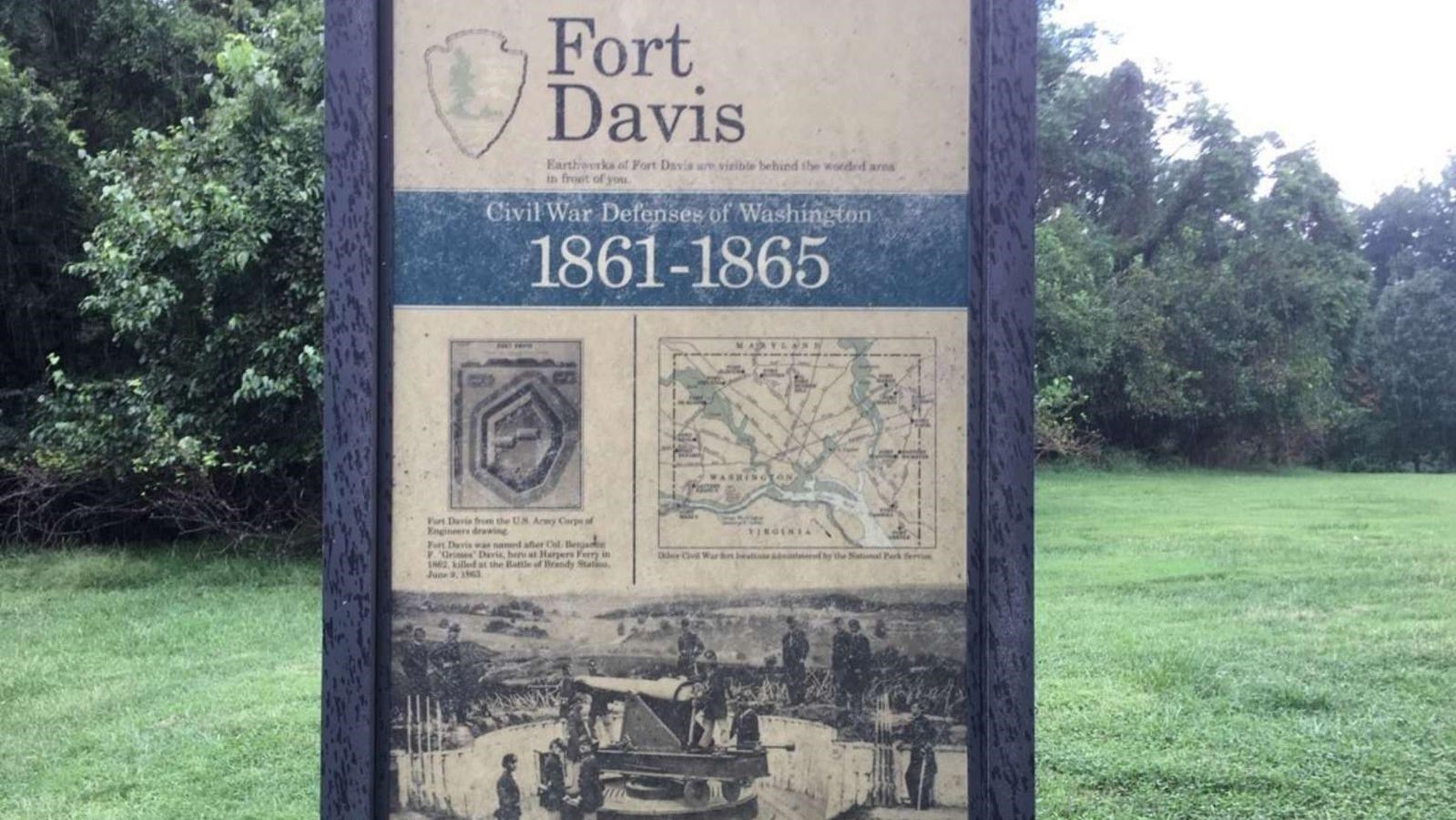 An interpretive panel describes Fort Davis