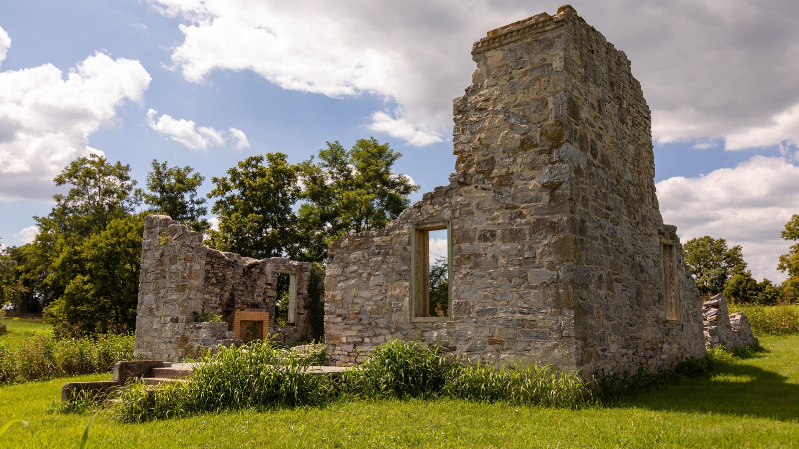 Ruins of a stone house.