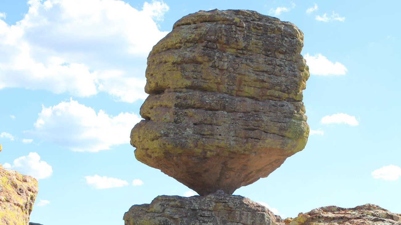 Balanced rock formation