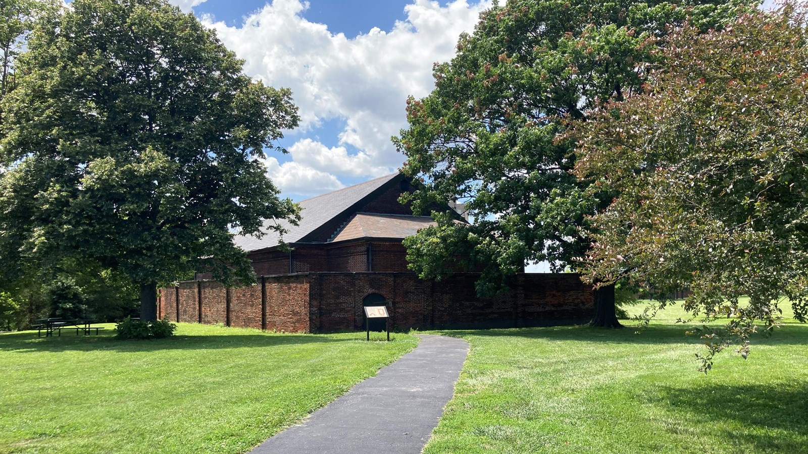 A color image of the brick structure that is the Civil War powder magazine.