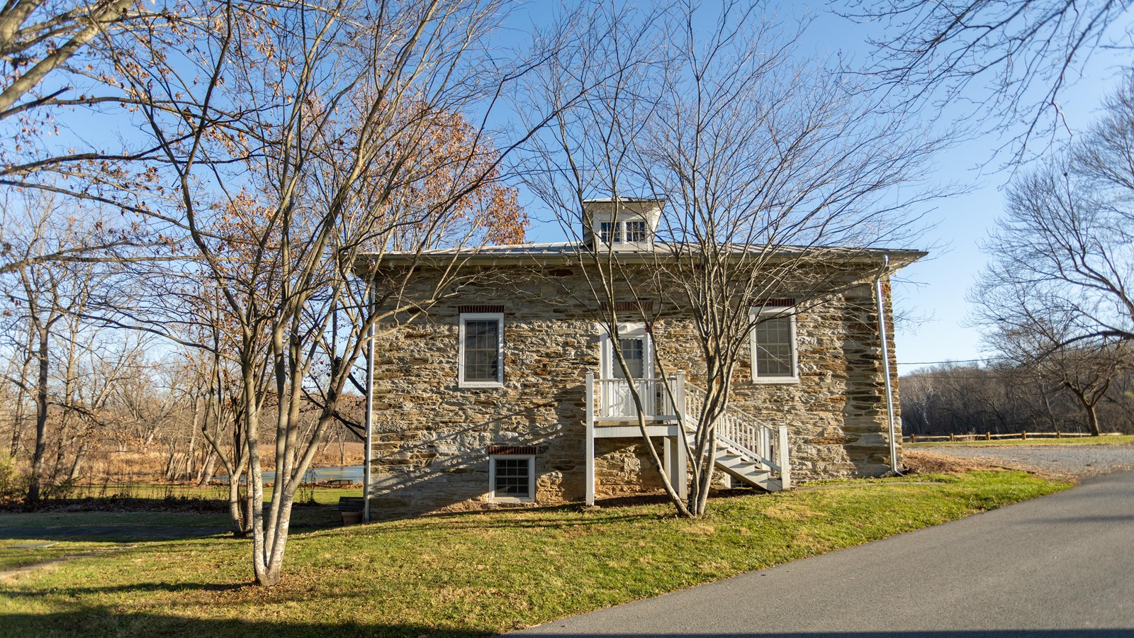 A large stone building