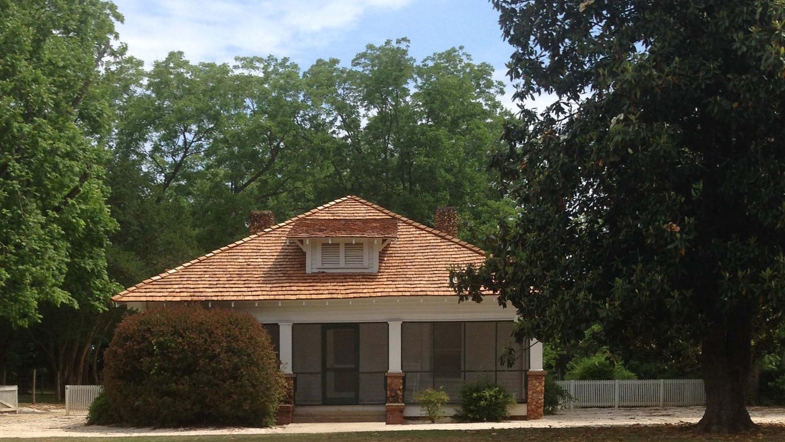 This white wooden framed house is where Jimmy Carter lived from age four to age seventeen.