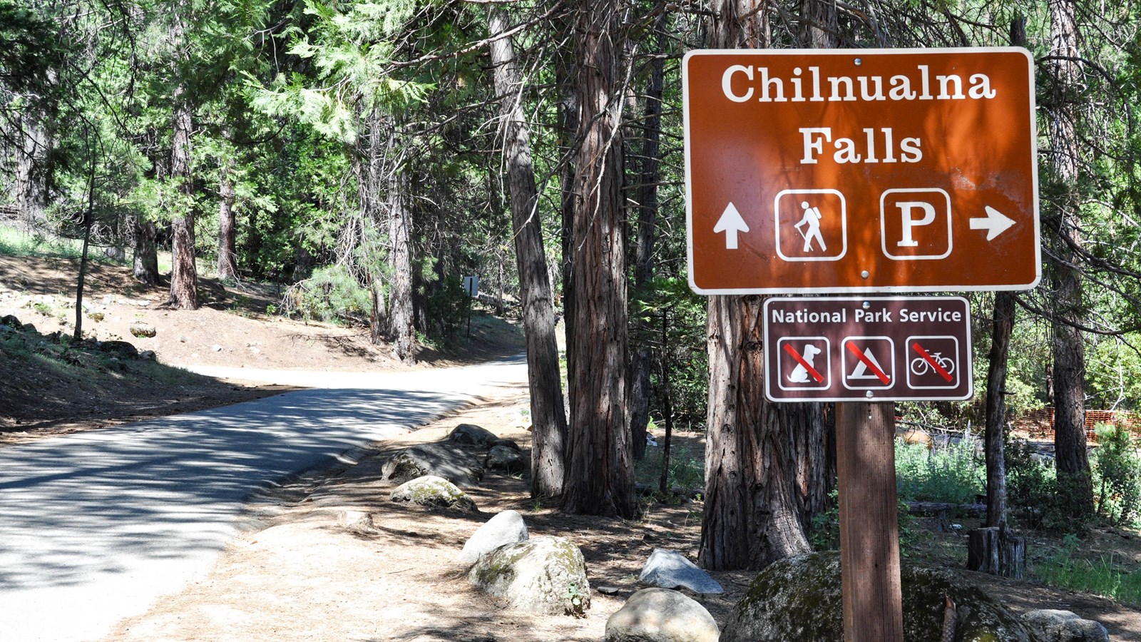 Chilnualna Falls Trailhead sign