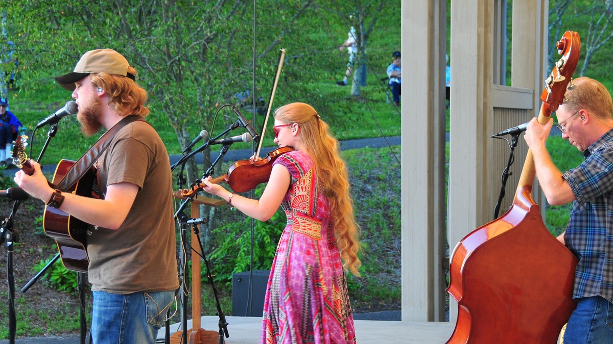 Listen to Live Music at the Blue Ridge Music Center (U.S. National Park