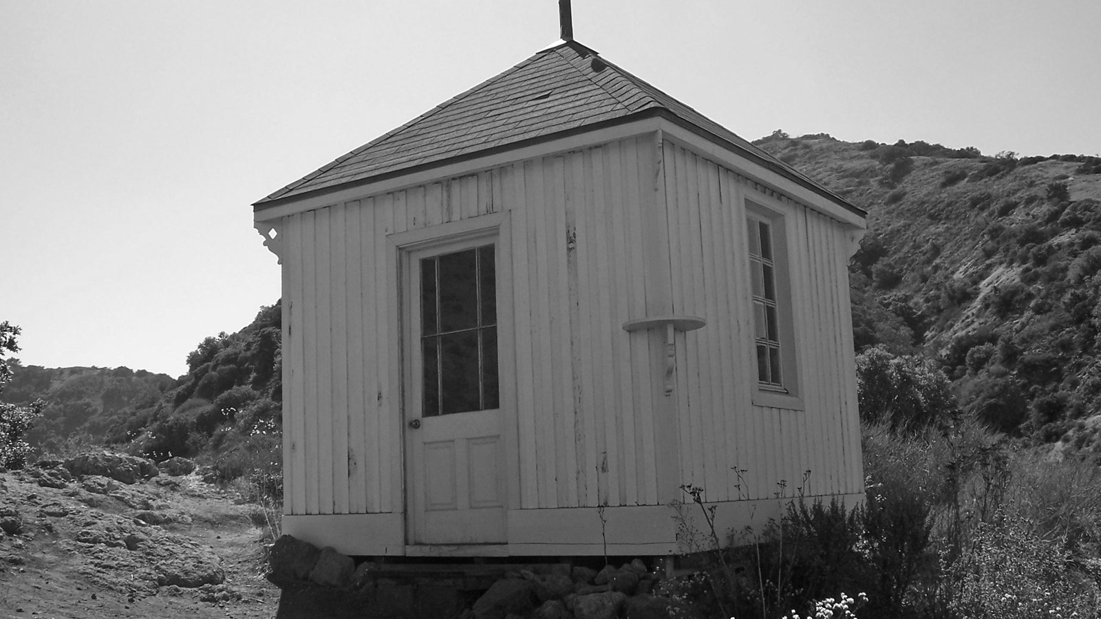 Located on an outcropping high above the harbor, this area provides a sweeping view of the pier.