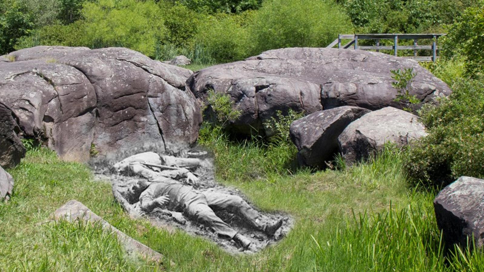 A historic photograph of a dead soldier overlayed on a modern photograph of the location.
