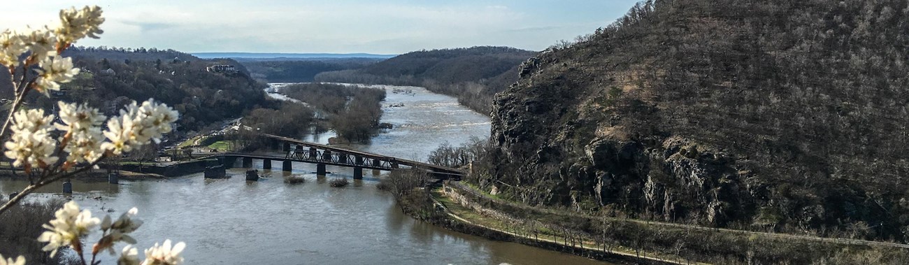 Harpers Ferry sits at the confluence of the Potomac and Shenandoa Rivers, offering panoramic views.