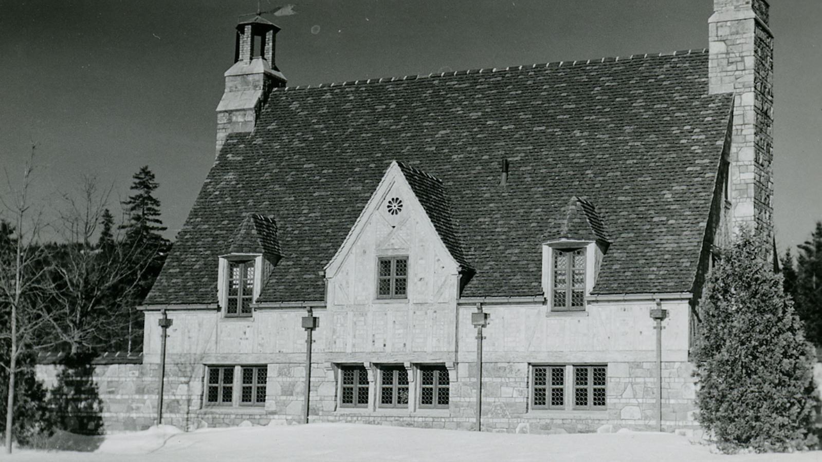 B&W Photo of brick and concrete structure in the snow