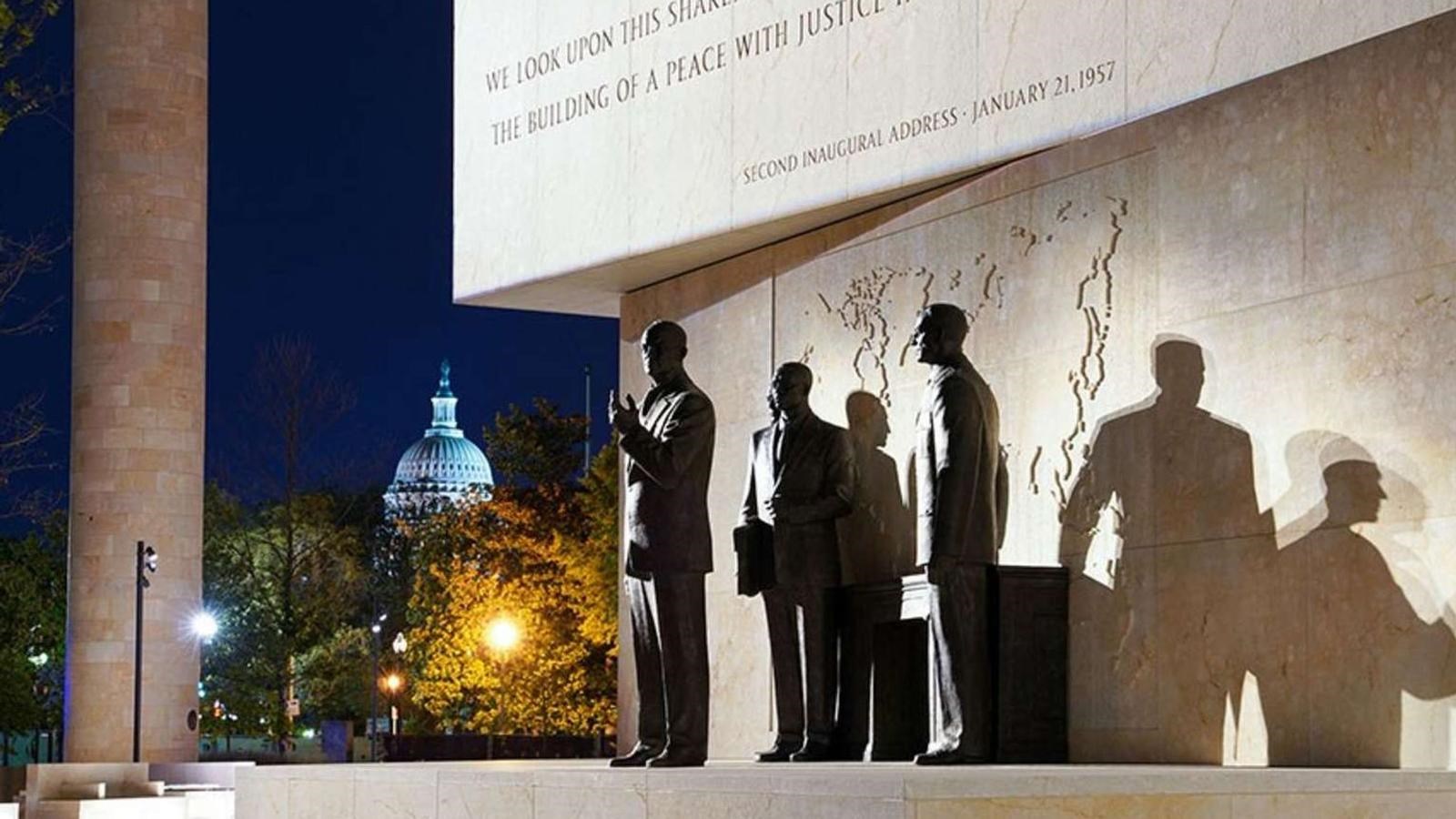 Memorial consisting of three visible statues.