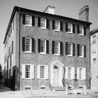 Front view of Heyward-Washington House 