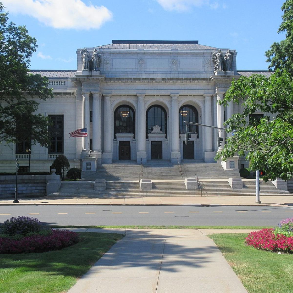 Connecticut State Library and supreme court building facade
