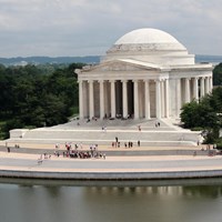 The Thomas Jefferson Memorial facing the water