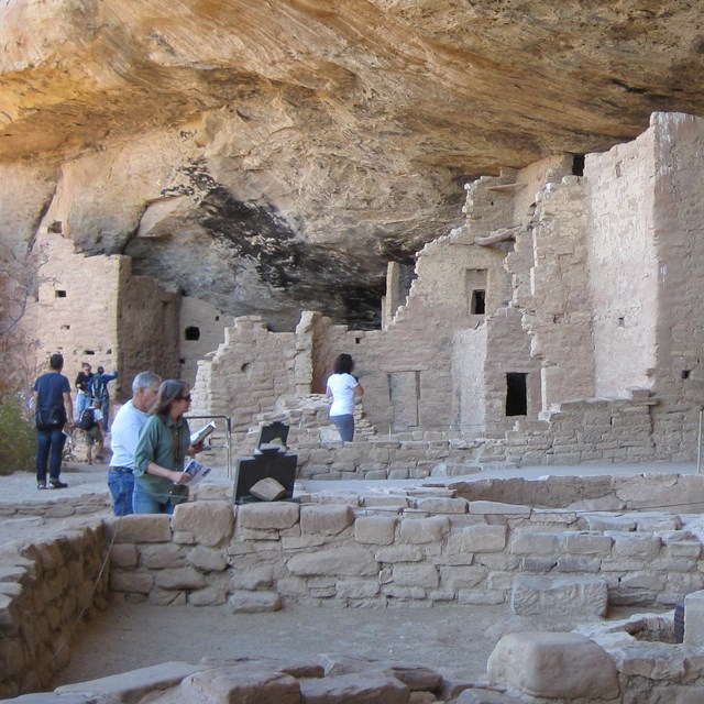 Visit Mesa Verde\'s archeological places.