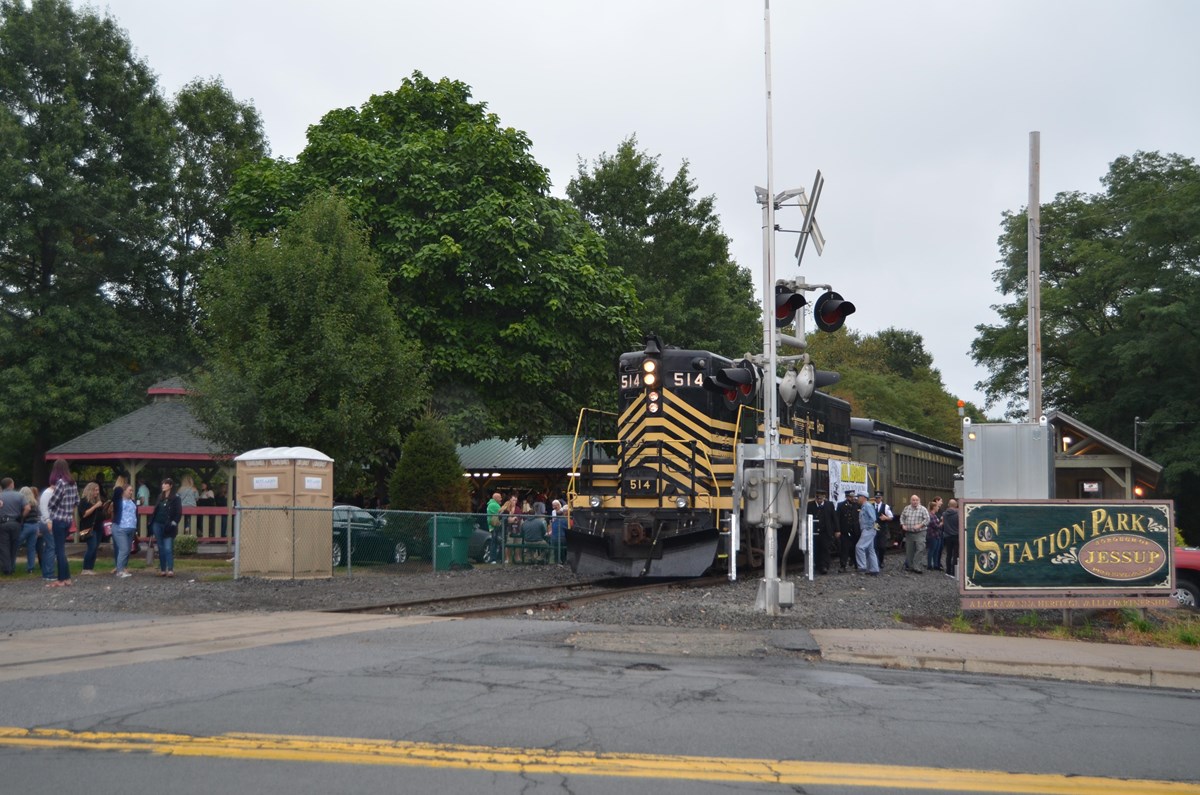 Nickel Plate No. 514 parked on rail at Jessup Station