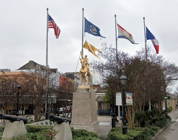 Photo of golden Joan of Arc statue in French Quarter, New Orleans