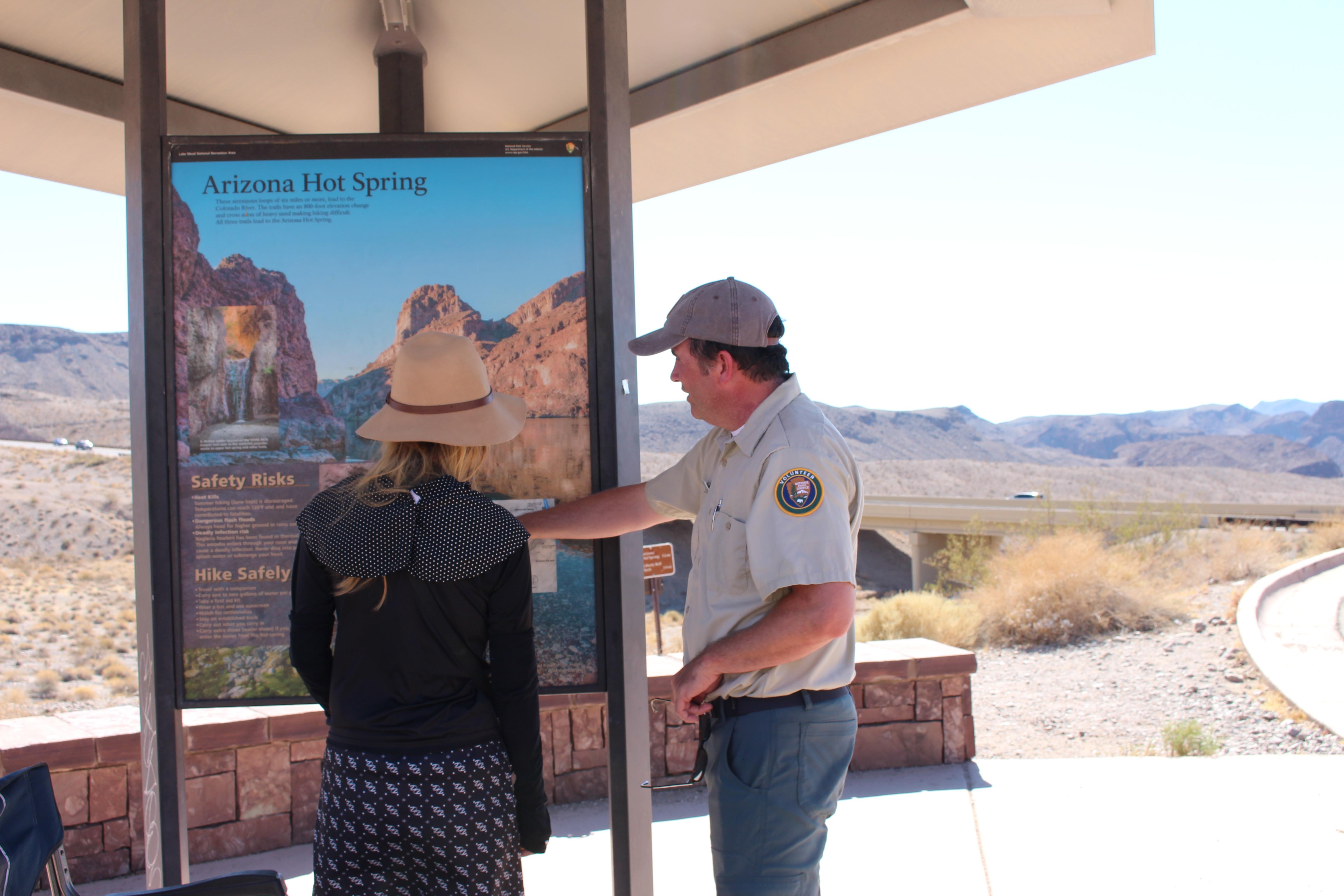 Leave No Trace Spotlight: Pop-Up Trailhead Education