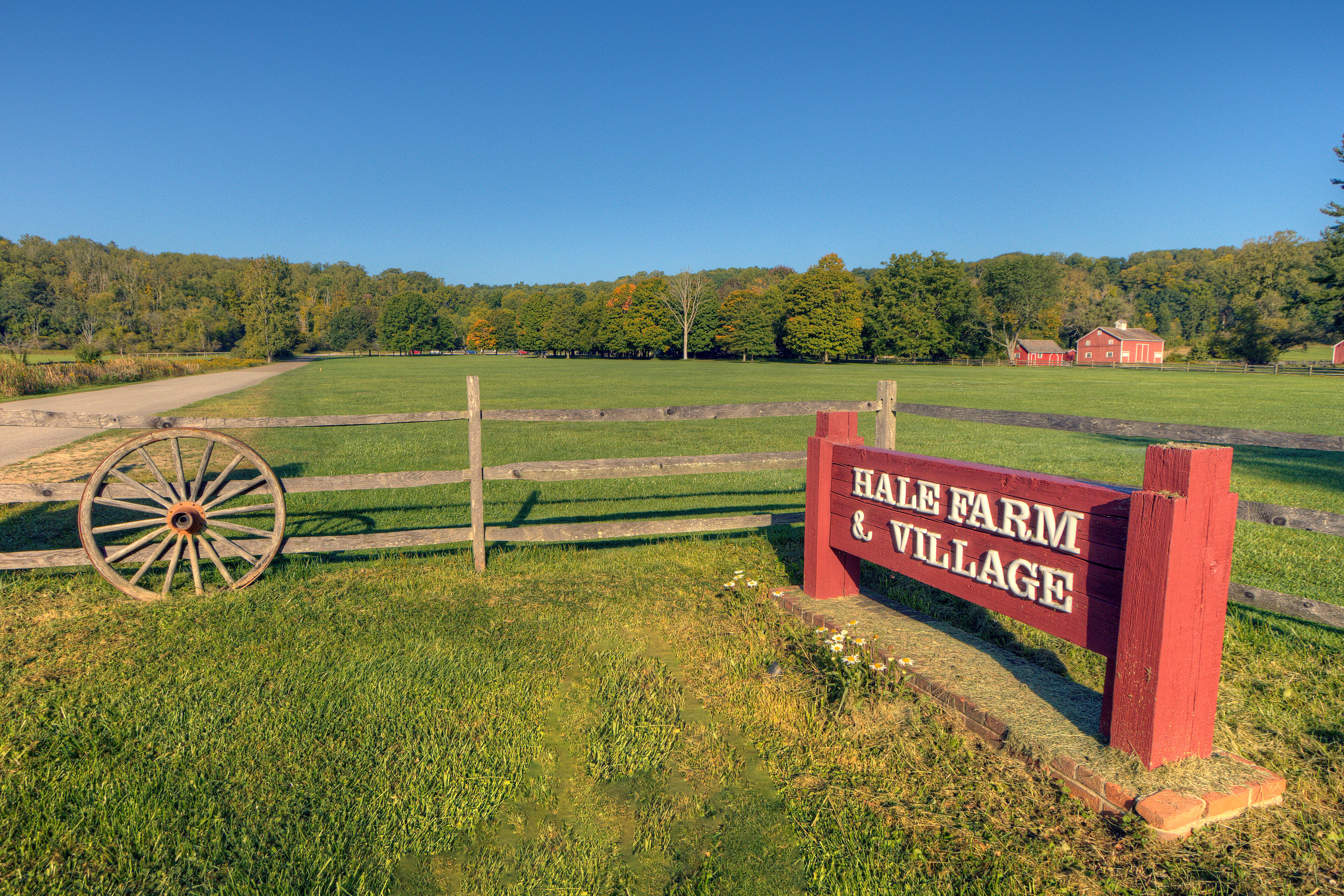 Hale Farm & Village: La Macchina Molto Bella Car Show — Outdoors · Peninsula