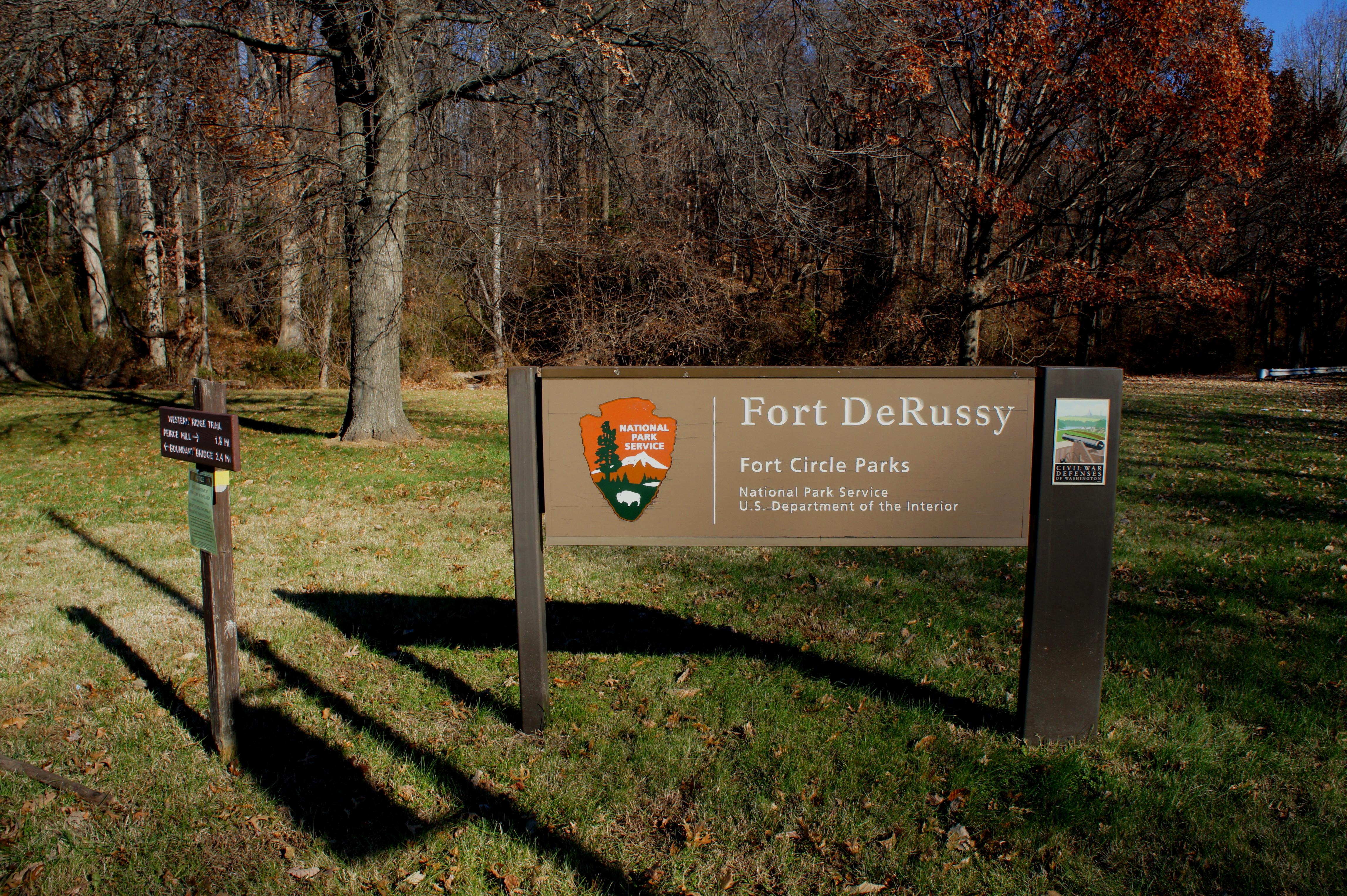 A National Park Service sign for Fort DeRussy