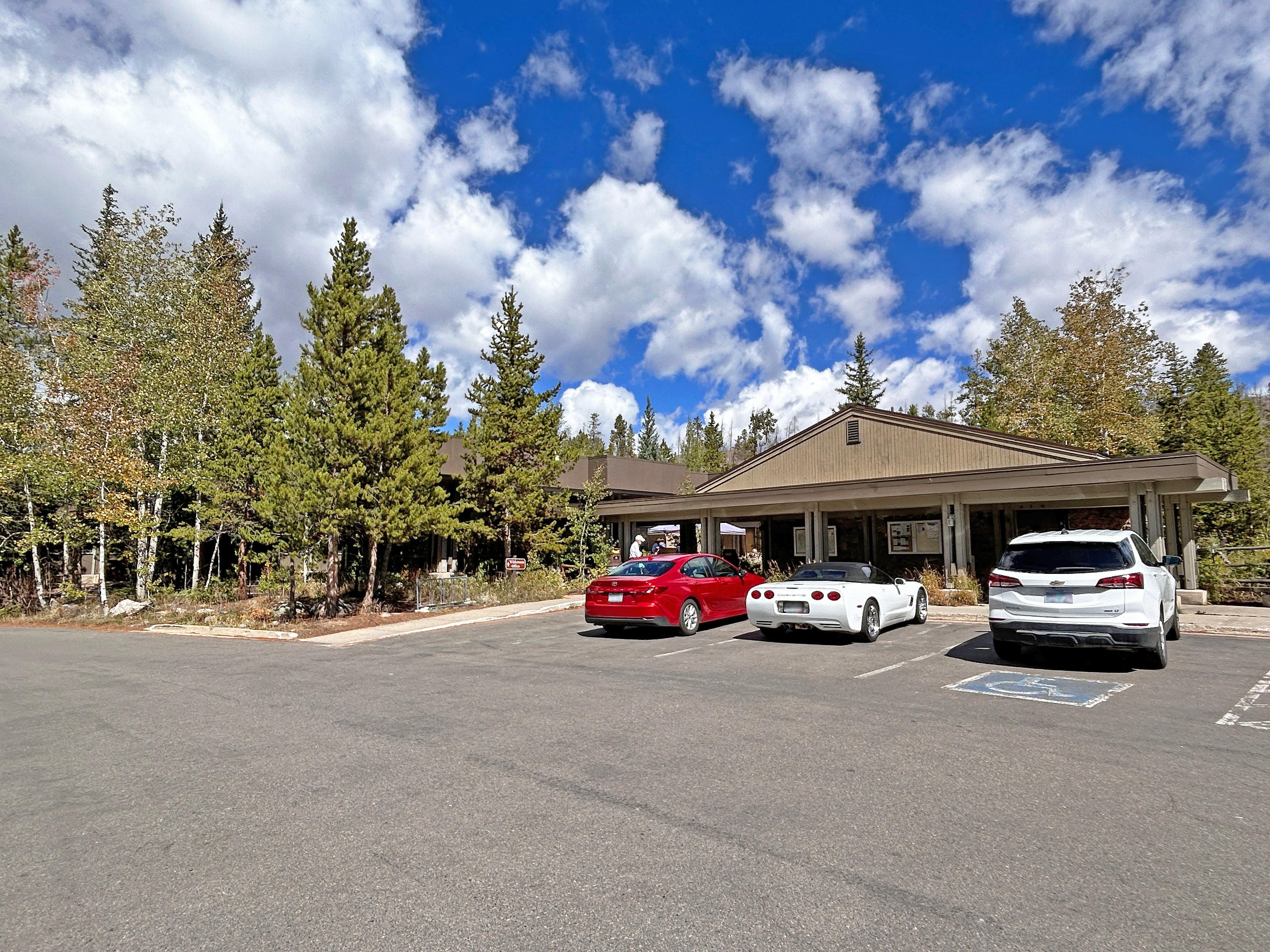 Kawuneeche Visitor Center in summer