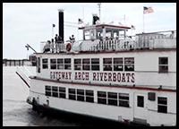 Gateway Arch Riverboat