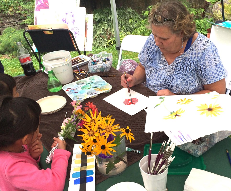 Margaret Dwyer, artitst in residence demonstrates art