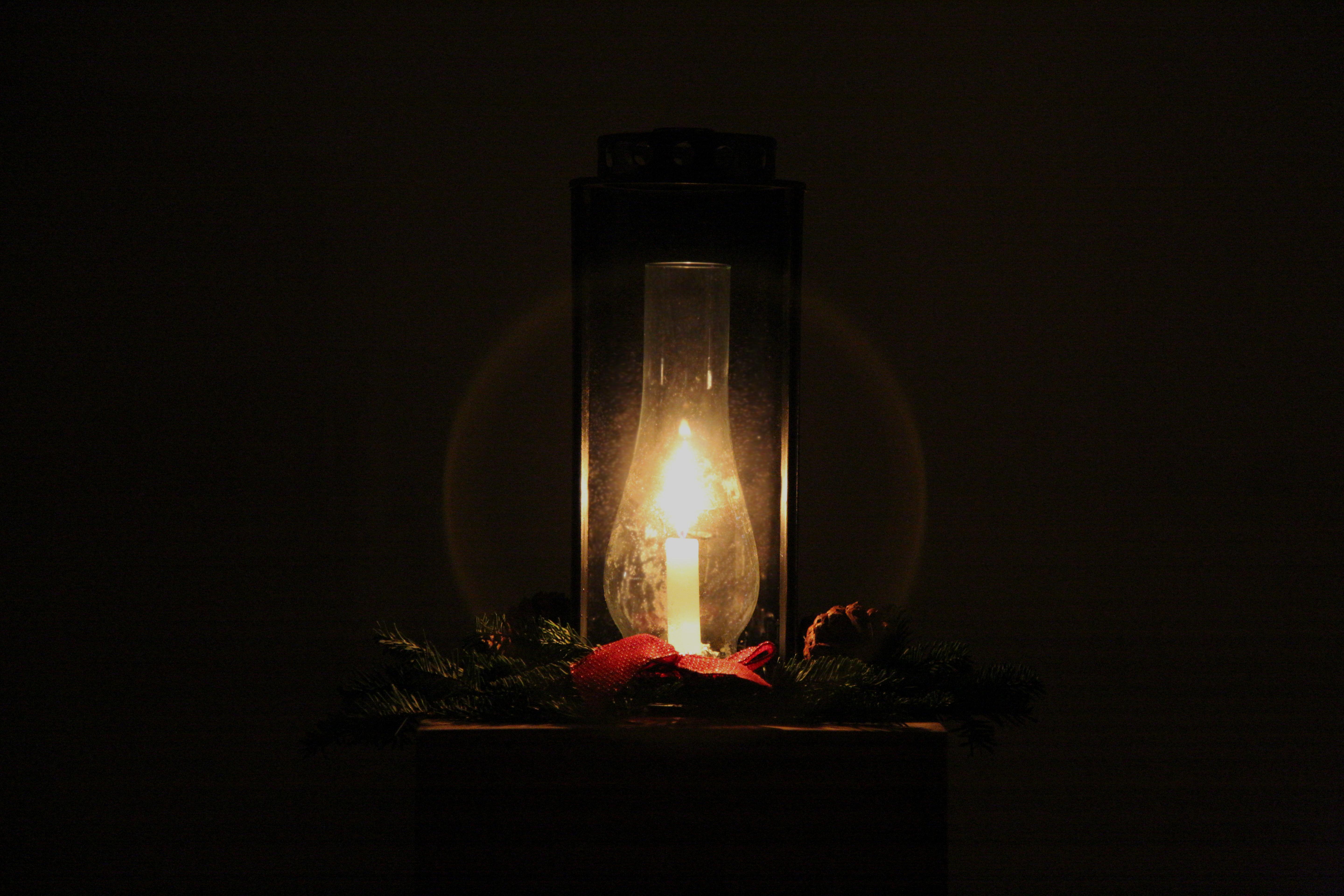 Stylized image of a candle.