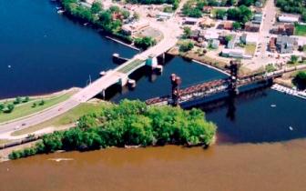 confluence of the Saint Croix River and the Mississippi River, two bridges span the St. Croix River confluence of the Saint Croix River and the Mississippi River, two bridges span the St. Croix River