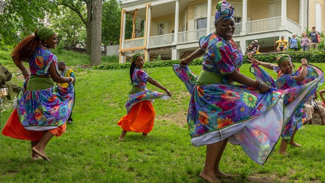 Caribbean dancers at Alexander Hamilton's home