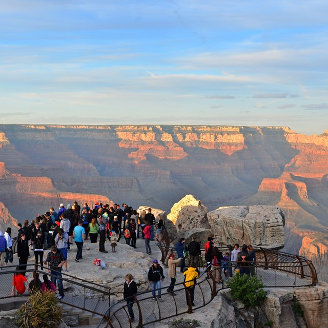 people overlook the canyons at Grand Canyons National Park