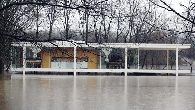 photo of the Farnsworth House in a flood