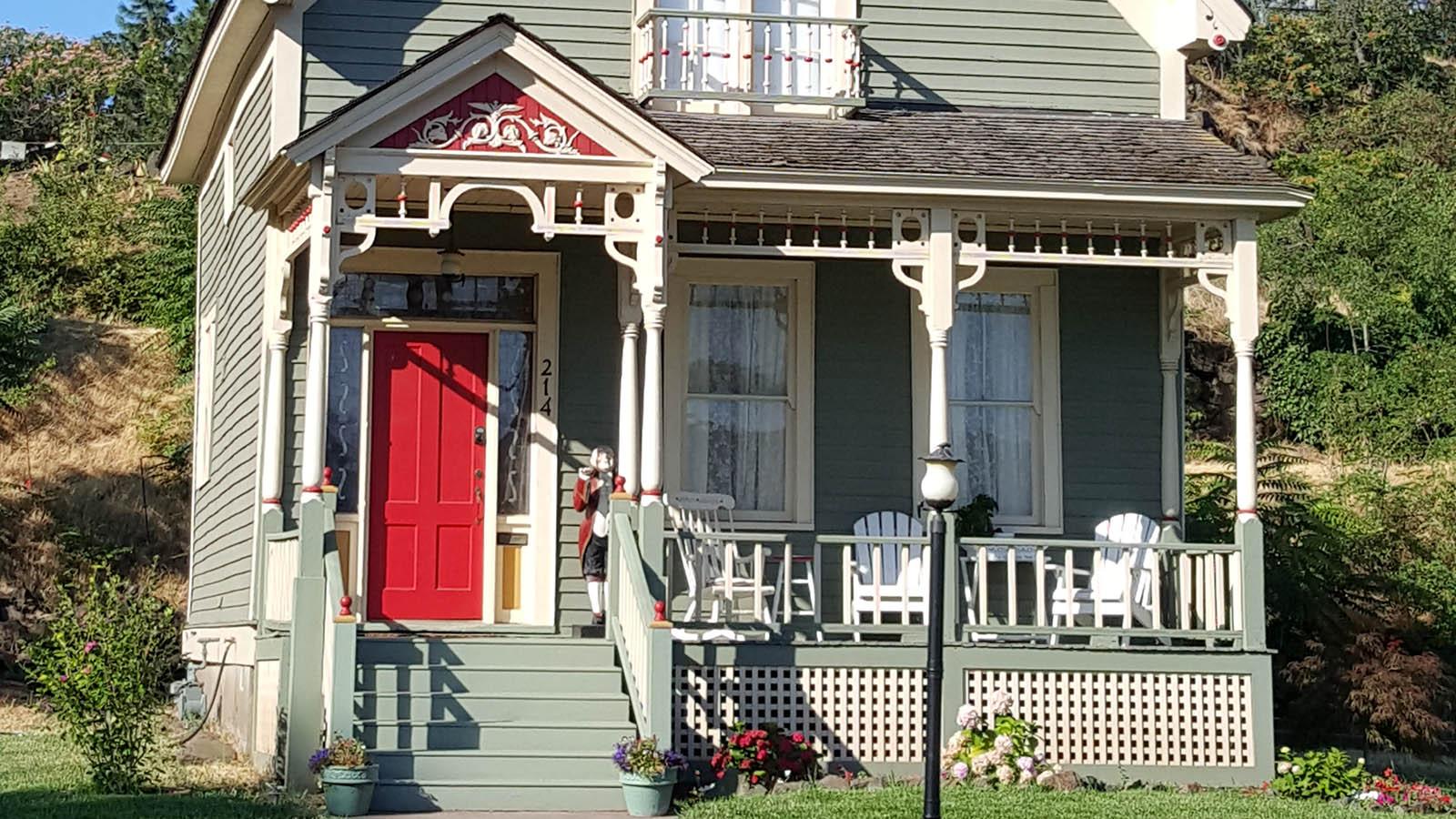 photo of a hotel entrance