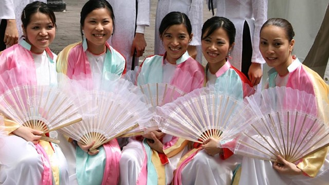 Women posed together in a group, By A/PA Heritage Festival -CC BY 2.0
