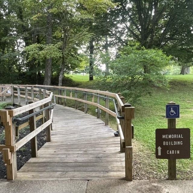 Entrance to a wheelchair accessible trail