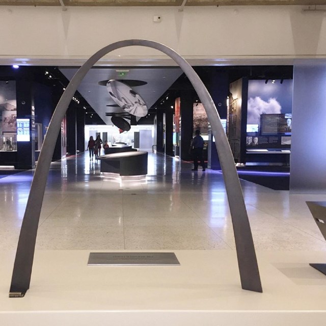 Tactile model of the Gateway Arch in St. Louis.  