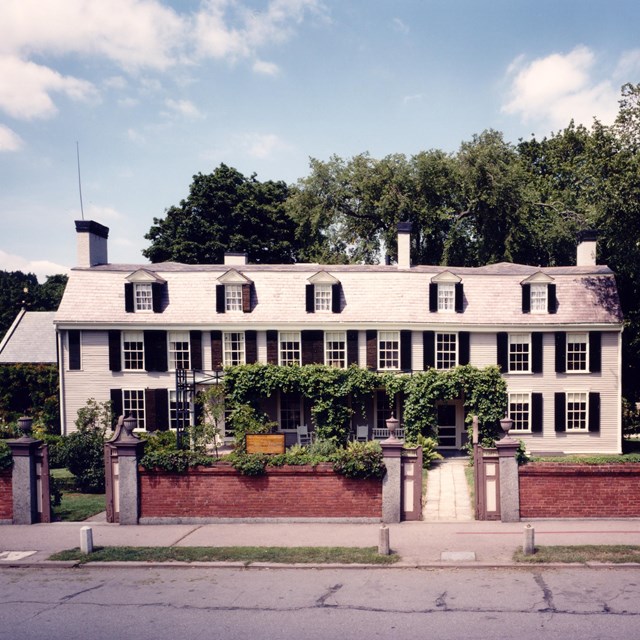 Streetview of the Old House 