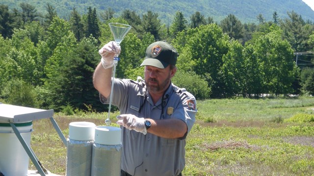 Automated bucket system for precipitation collection at Mammoth Cave National Park monitoring site