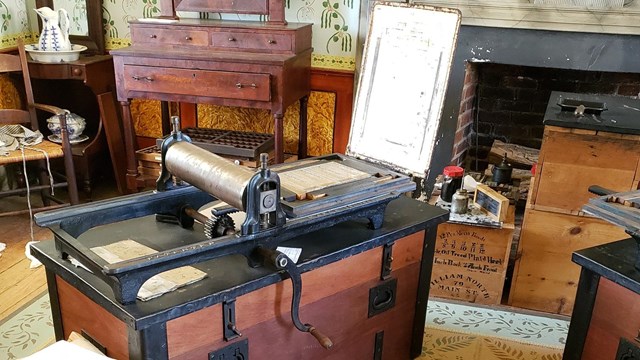 Printing press similar to the one used for parole passes for Confederates at Appomattox CH