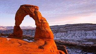 Delicate Arch in the late evening sunlight