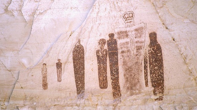 Great Gallery wall paintings of people at Canyonlands National Park