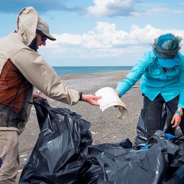 a youth produced video about marine debris clean-up