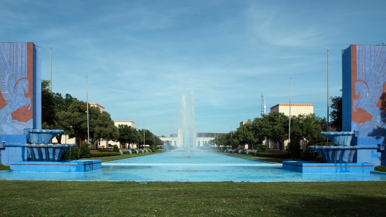 Fountain along an esplanade in Fair Park in Dallas, Texas. Library of Congress.