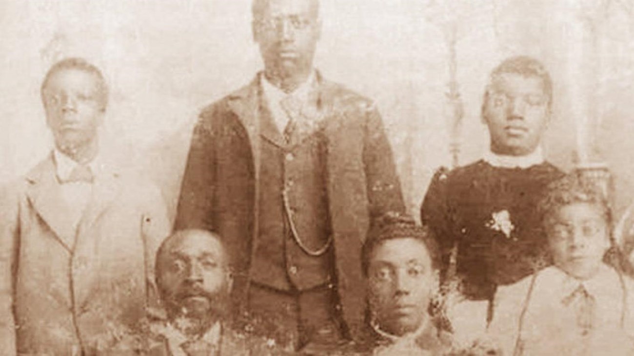 6 members of the Williams family of Nicodemus, KS.