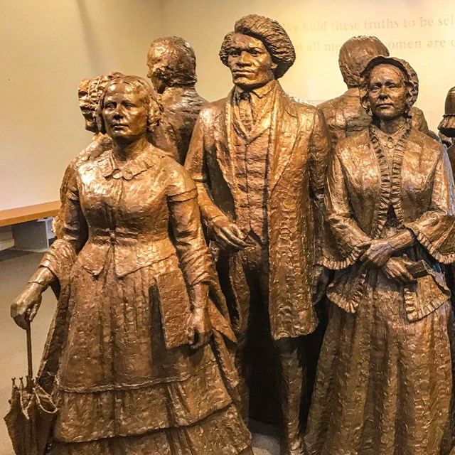 Statue of a few suffragists 
