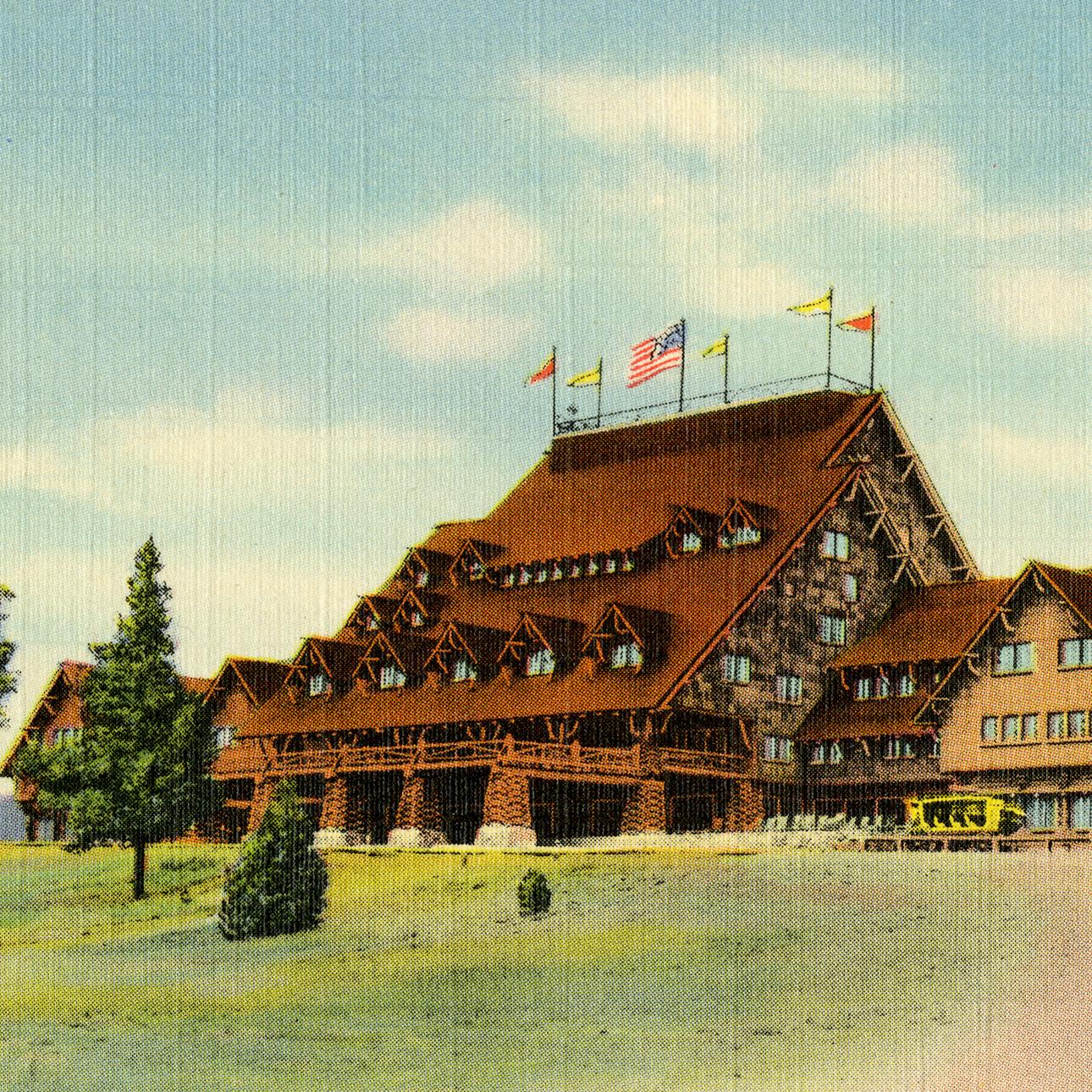 28455. Old Faithful Inn, Yellowstone National Park (Postcard)