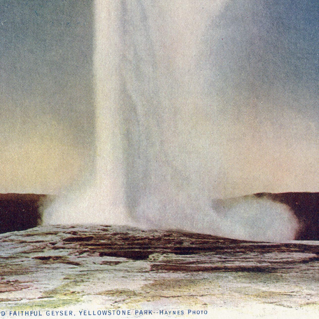 Old Faithful Geyser, Yellowstone Park (Postcard)