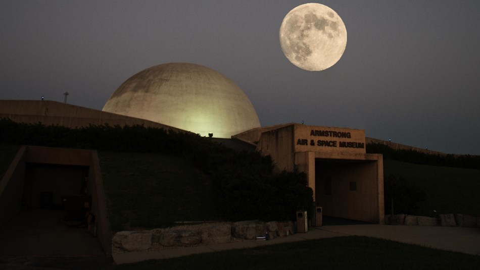 The Armstrong Air & Space museum under a full moon - Courtesy Niagara66
