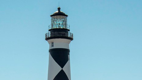 Lantern room & upper section of Cape Lookout Lighthouse tower