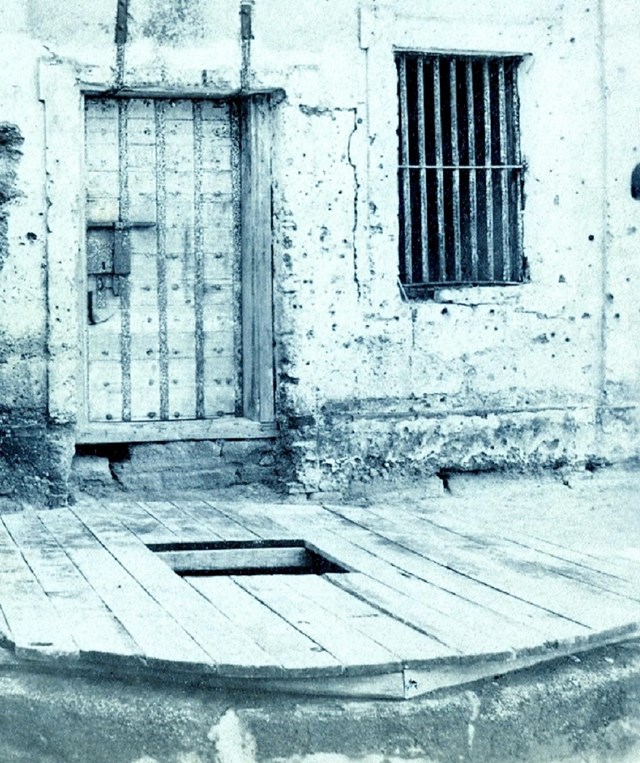 Black & White image of Castillo's well in 1875